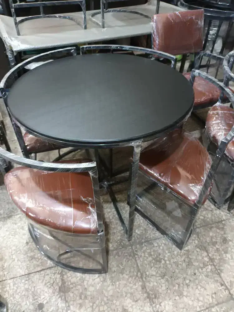 صبحانه خوری و ناهارخوری کم جاsad|میز و صندلی غذاخوری|اصفهان, ناصرخسرو|دیوار