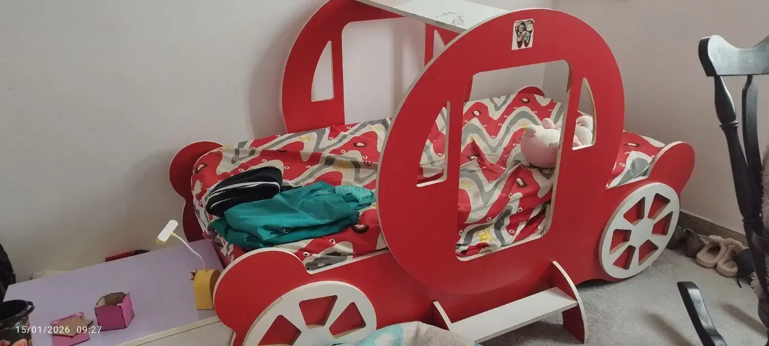 تخت خواب نوجوان و کمد|تخت و سرویس خواب|قائم‌شهر, |دیوار