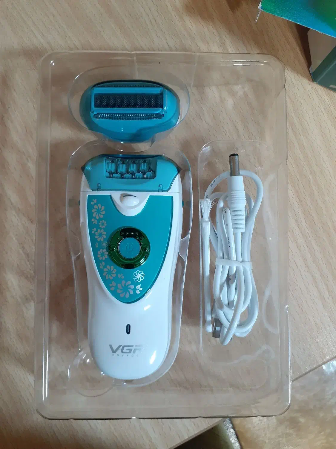 ماشین اصلاح ( اپیلاتور ) بانوان|آرایشی، بهداشتی، درمانی|ارومیه, |دیوار