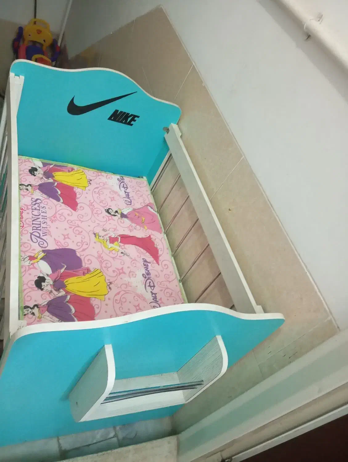 تخت خواب نوزاد|تخت و سرویس خواب|حمیدیا, |دیوار