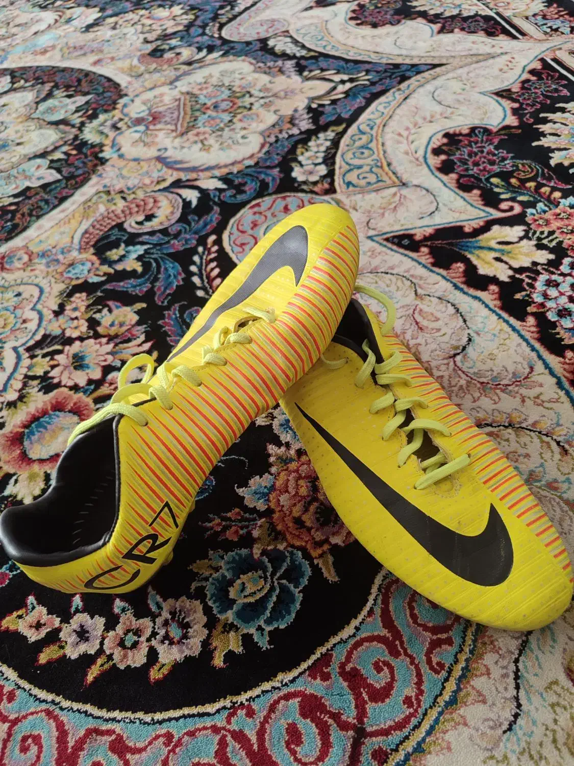 کفش چمنی|ورزش‌های توپی|خمینی‌شهر, |دیوار