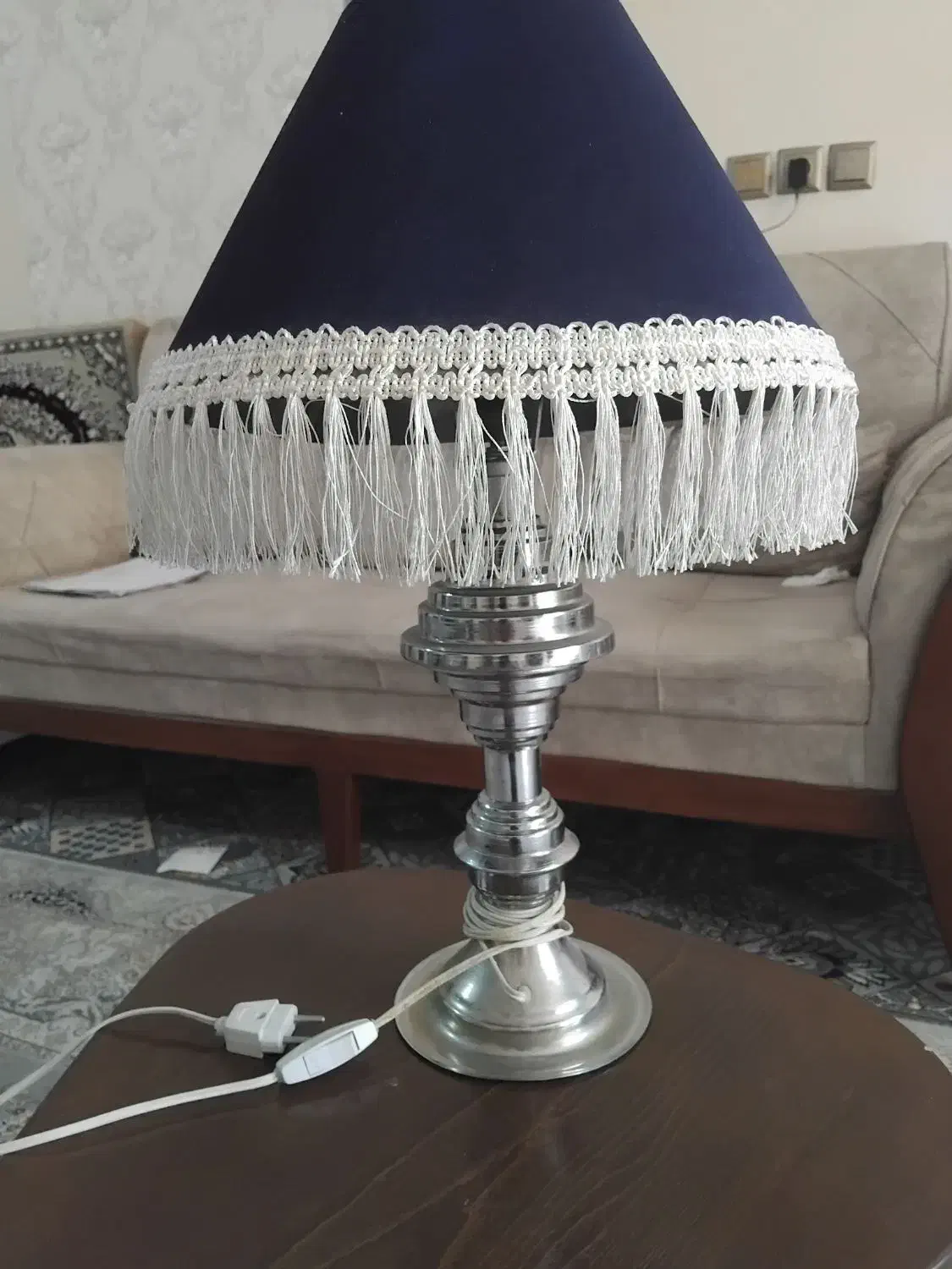 چراغ خواب|چراغ خواب و آباژور|اصفهان, تخت فولاد|دیوار