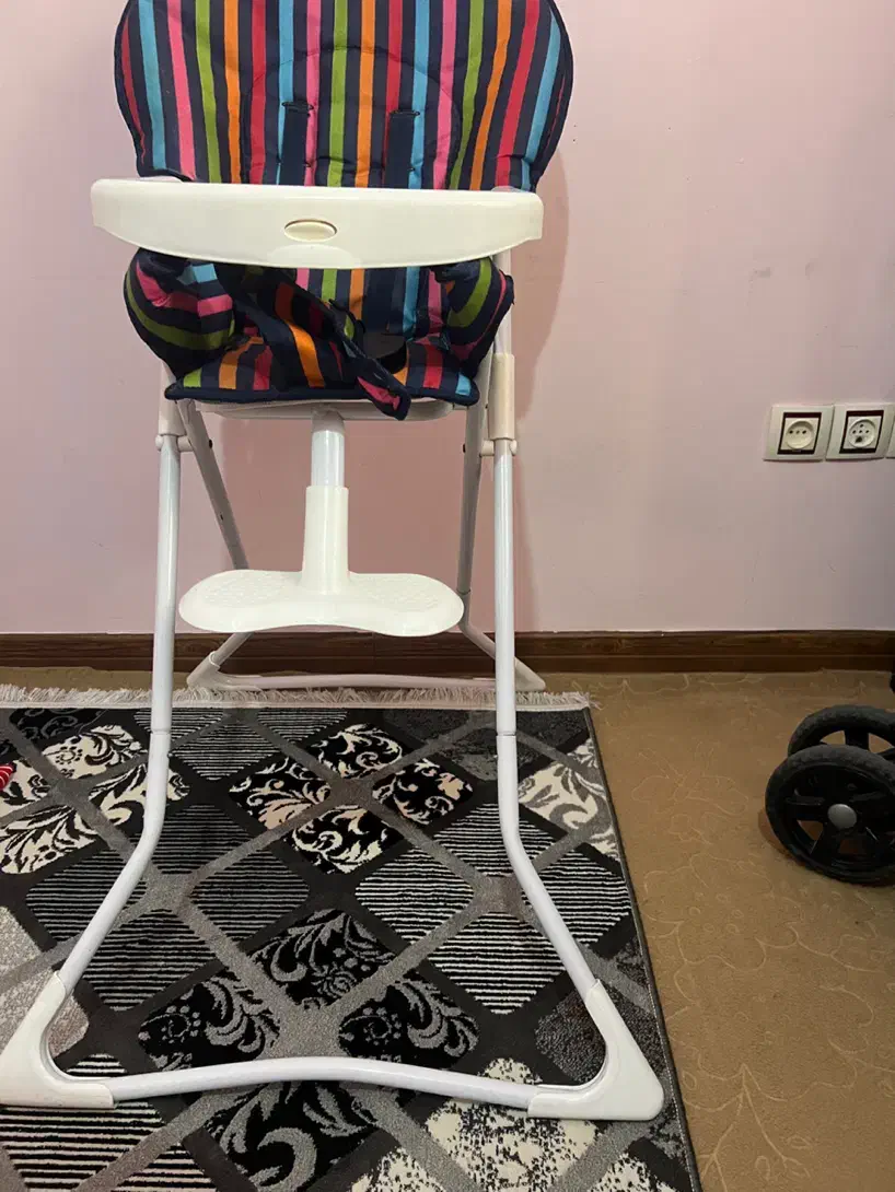 صندلی غذای بچه در حد نو|تخت و صندلی بچه|اسلام‌شهر, شهرک قائمیه|دیوار