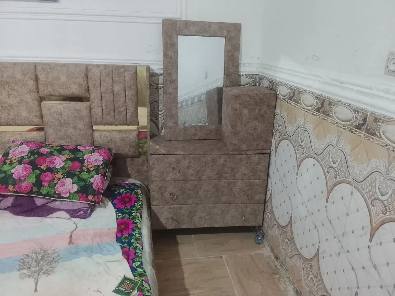 تخت نوع|تخت و سرویس خواب|پشتکوه (سیستان و بلوچستان), |دیوار