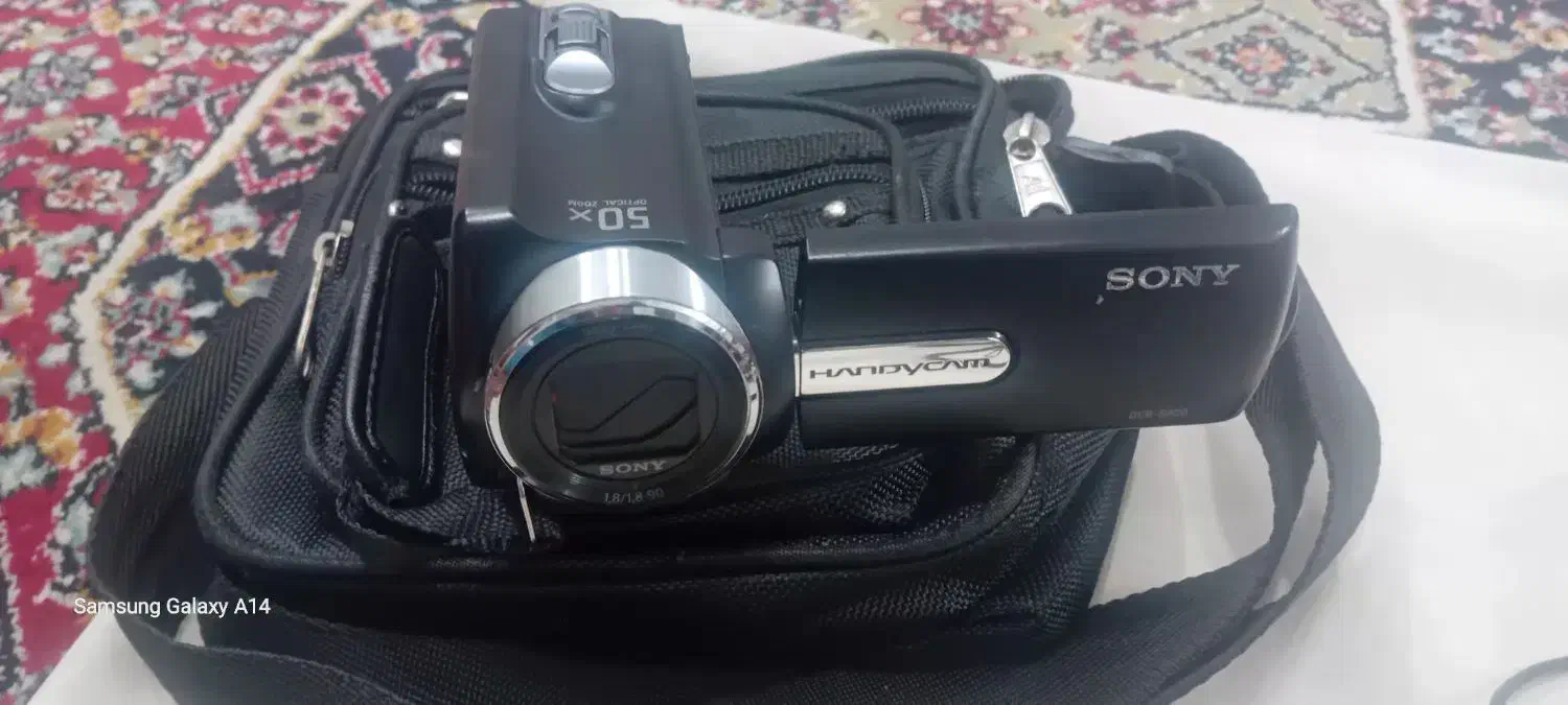 دوربین فیلم برداری و عکاسی SONY|دوربین عکاسی و فیلم‌برداری|بروجرد, |دیوار