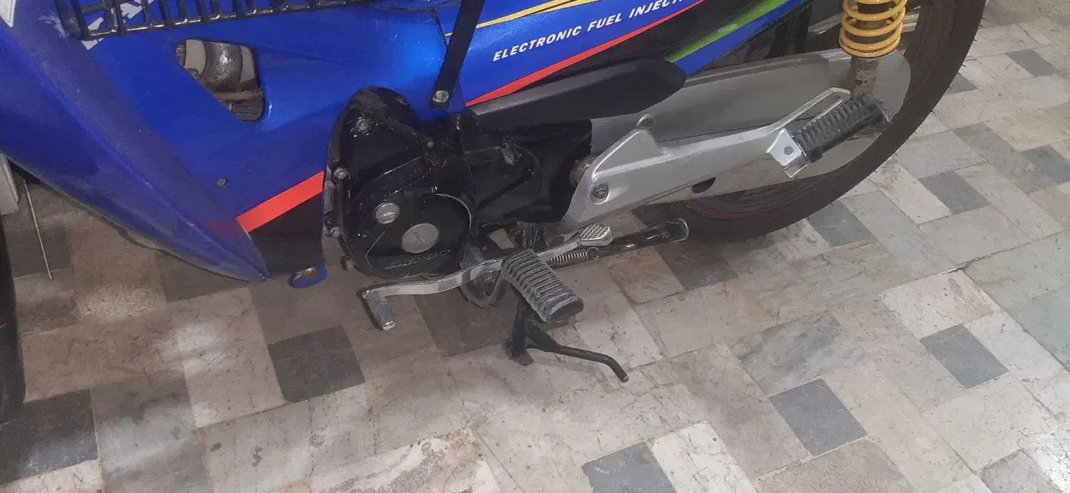 موتور‌بیکلاج‌کویر رادیسون‌موتور‌بزرگ|موتورسیکلت|ساری, |دیوار