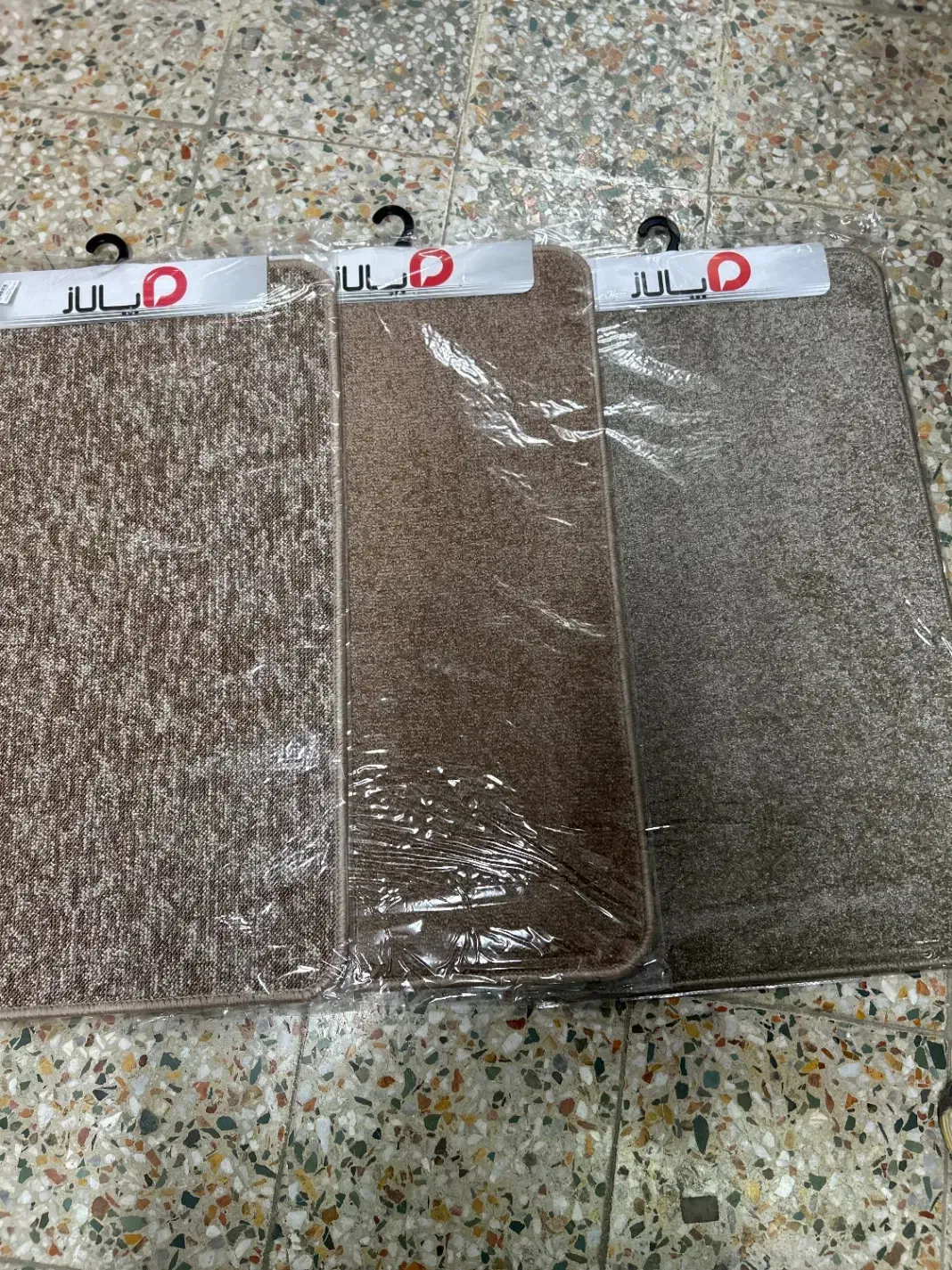 پادری پالاز|پادری|ساری, |دیوار