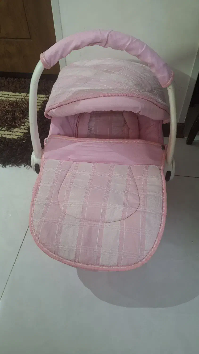 کریر صورتی کاملا سالم وتمیز|کالسکه و لوازم جانبی|شاهینشهر, عطار|دیوار