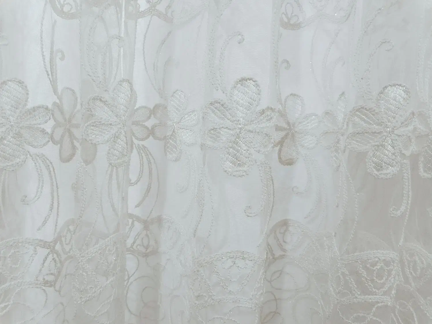 پرده برجسته گل دار سالم و نو|پرده، رانر، رومیزی|خرمآباد, |دیوار