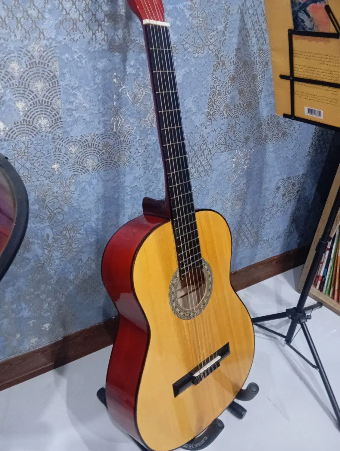 گیتار نو نو|گیتار، بیس، امپلیفایر|چمران, |دیوار