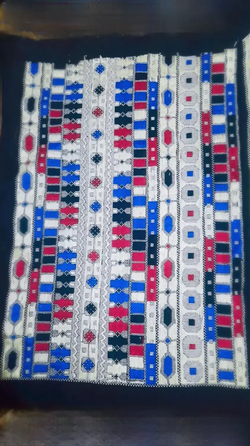 زی آستین چپی دوز|لباس|راهگان, |دیوار