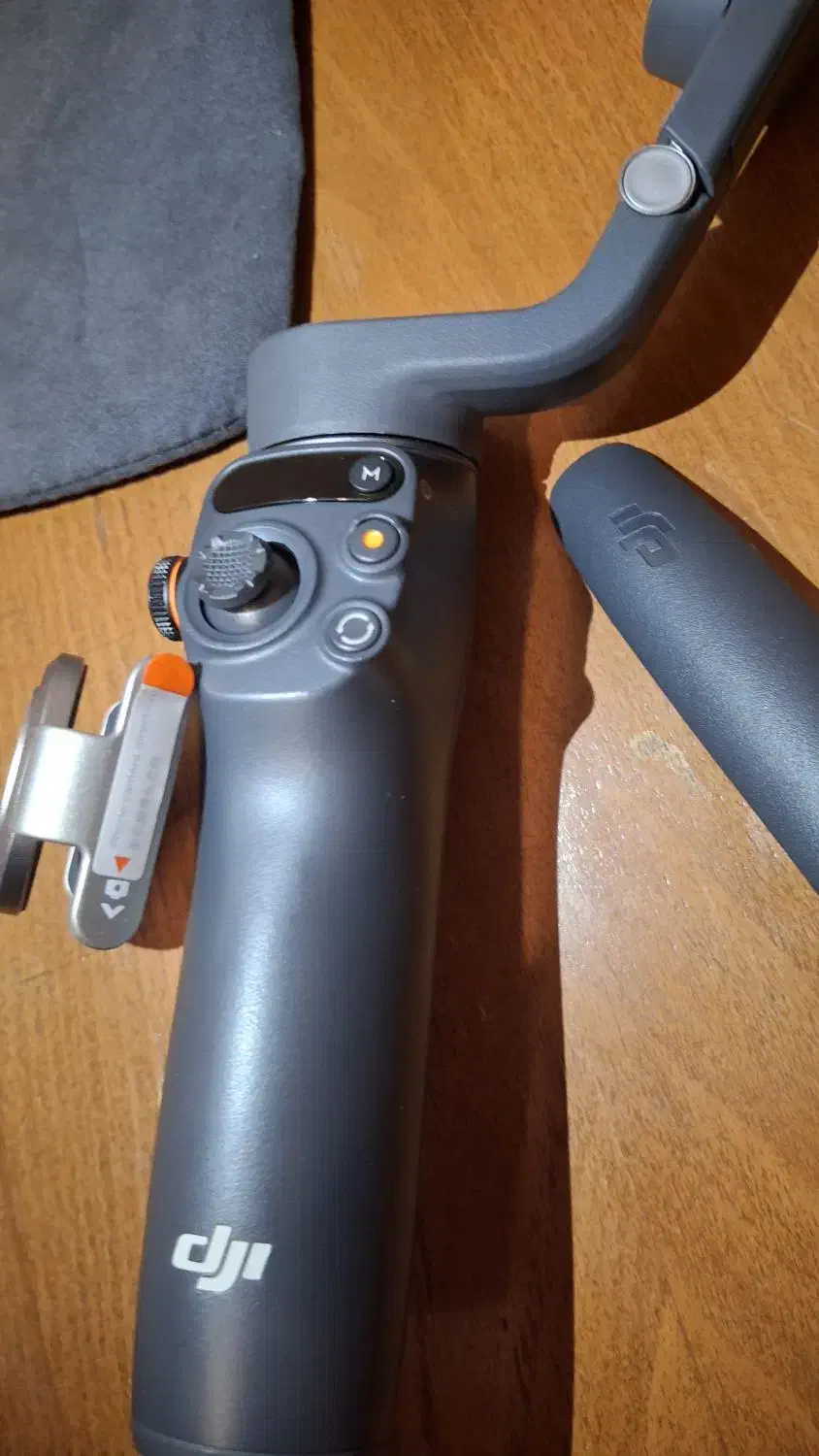 پایه نگهدارنده موبایل دی جی ای مدل MOBILE 6 OSMO|لوازم جانبی موبایل و تبلت|تهران, حکیمیه|دیوار