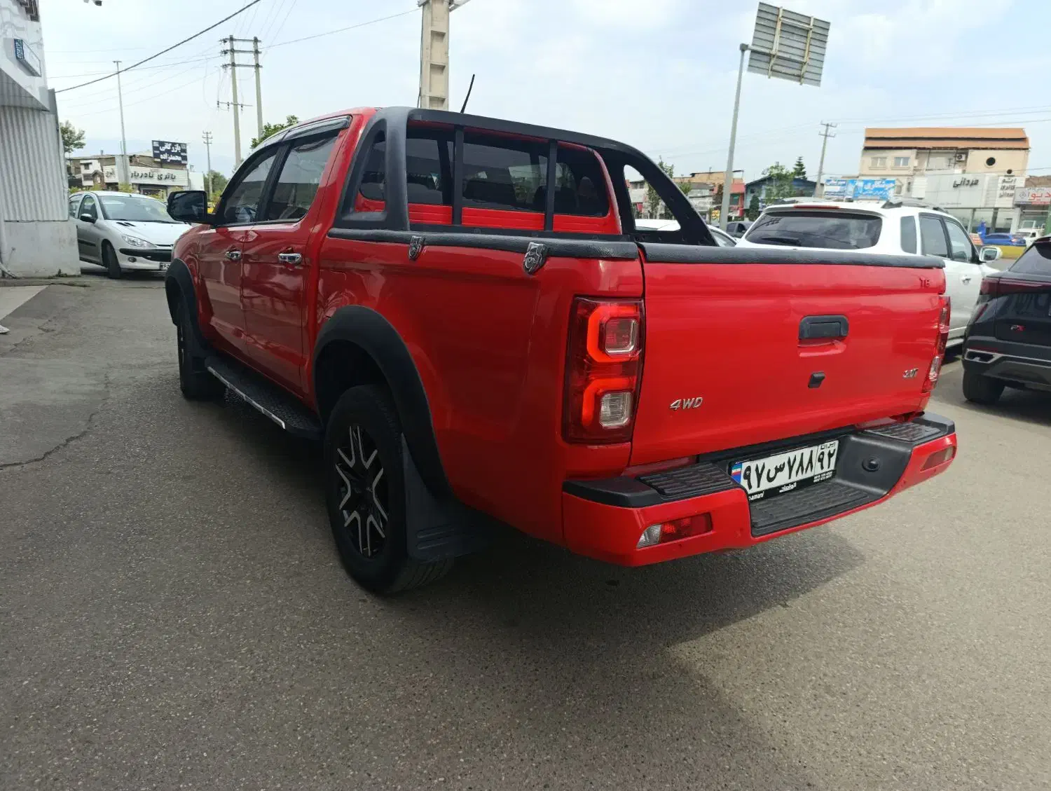 t8 بدنه بسیار کم کار|خودرو سواری و وانت|قائم‌شهر, |دیوار