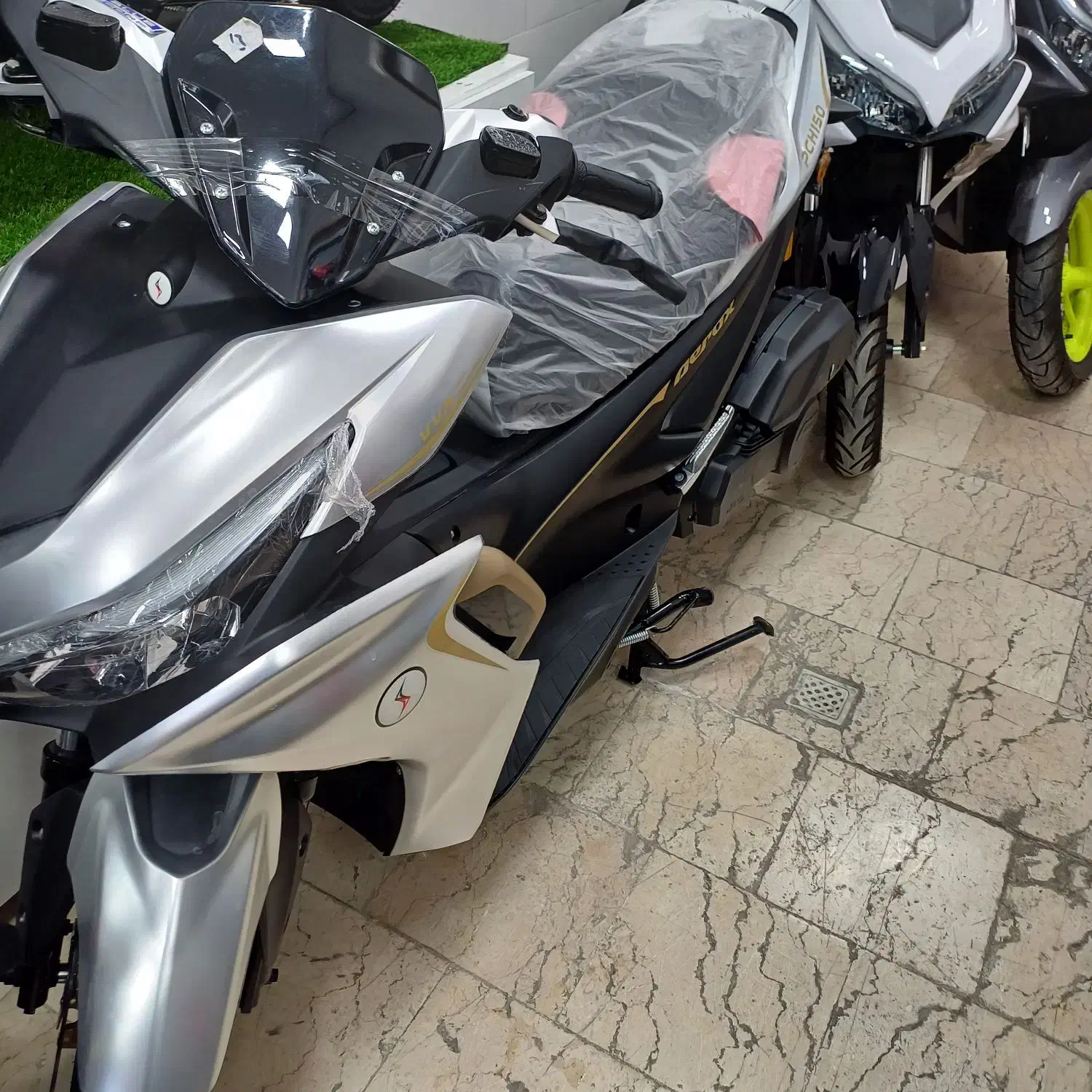 موتور طرح آیروکس خشک ۱۴۰۴ اقساط ۳۶ ماهه|موتورسیکلت|اصفهان, شاهد|دیوار