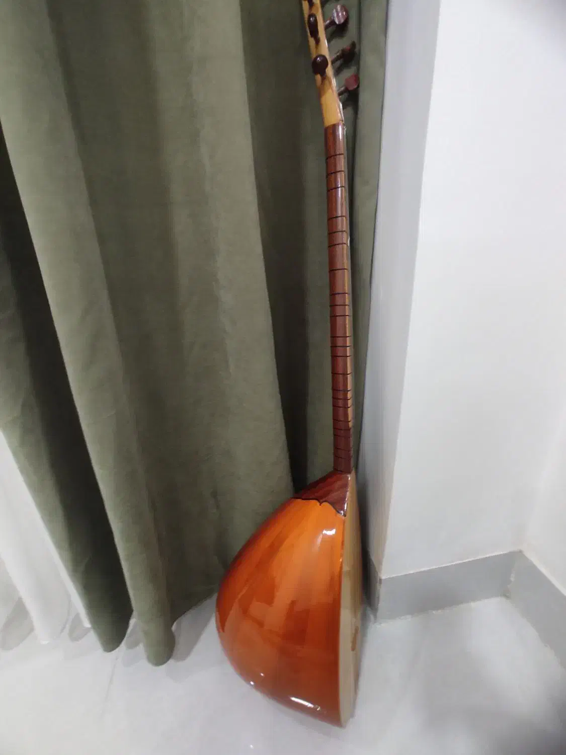 باغلما دسته بلند|سازهای سنتی|پیرانشهر, |دیوار