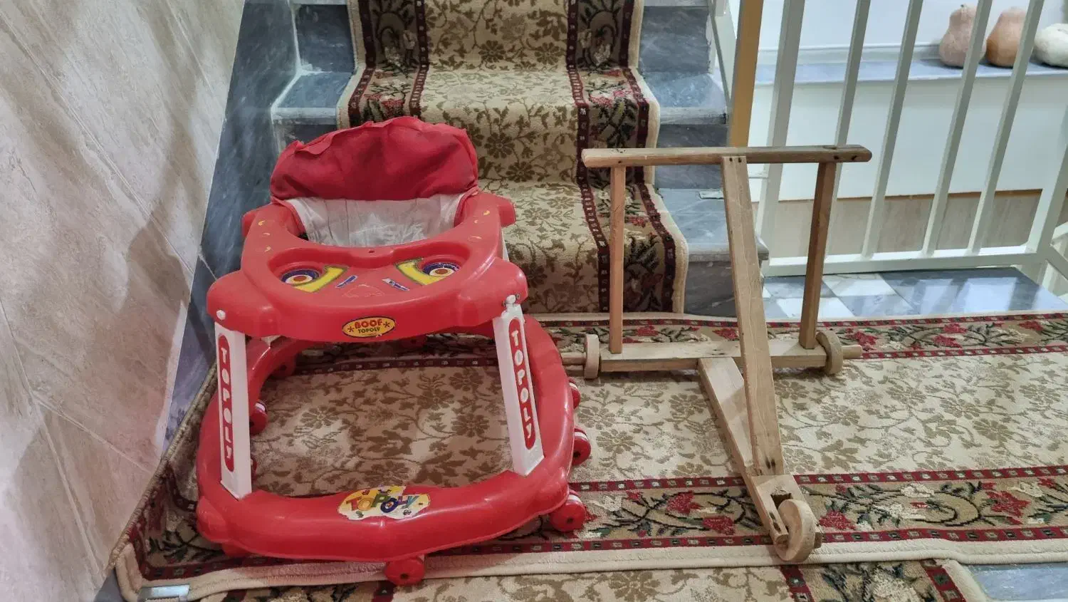 روروئک و واکر کودک چوبی|اسباب و اثاث بچه|اهر, |دیوار