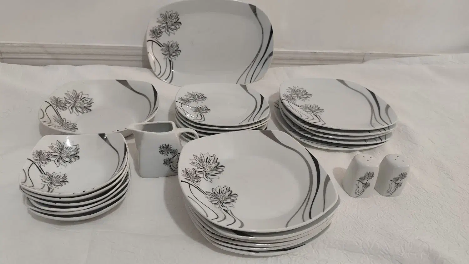 چینی ۶ نفره پارس|ظروف سرو و پذیرایی|روانسر, |دیوار