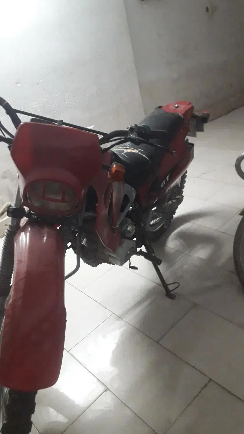 یک عدد موتور تریل مدل 85 و یک عدد پمپ باد|موتورسیکلت|آران و بیدگل, |دیوار