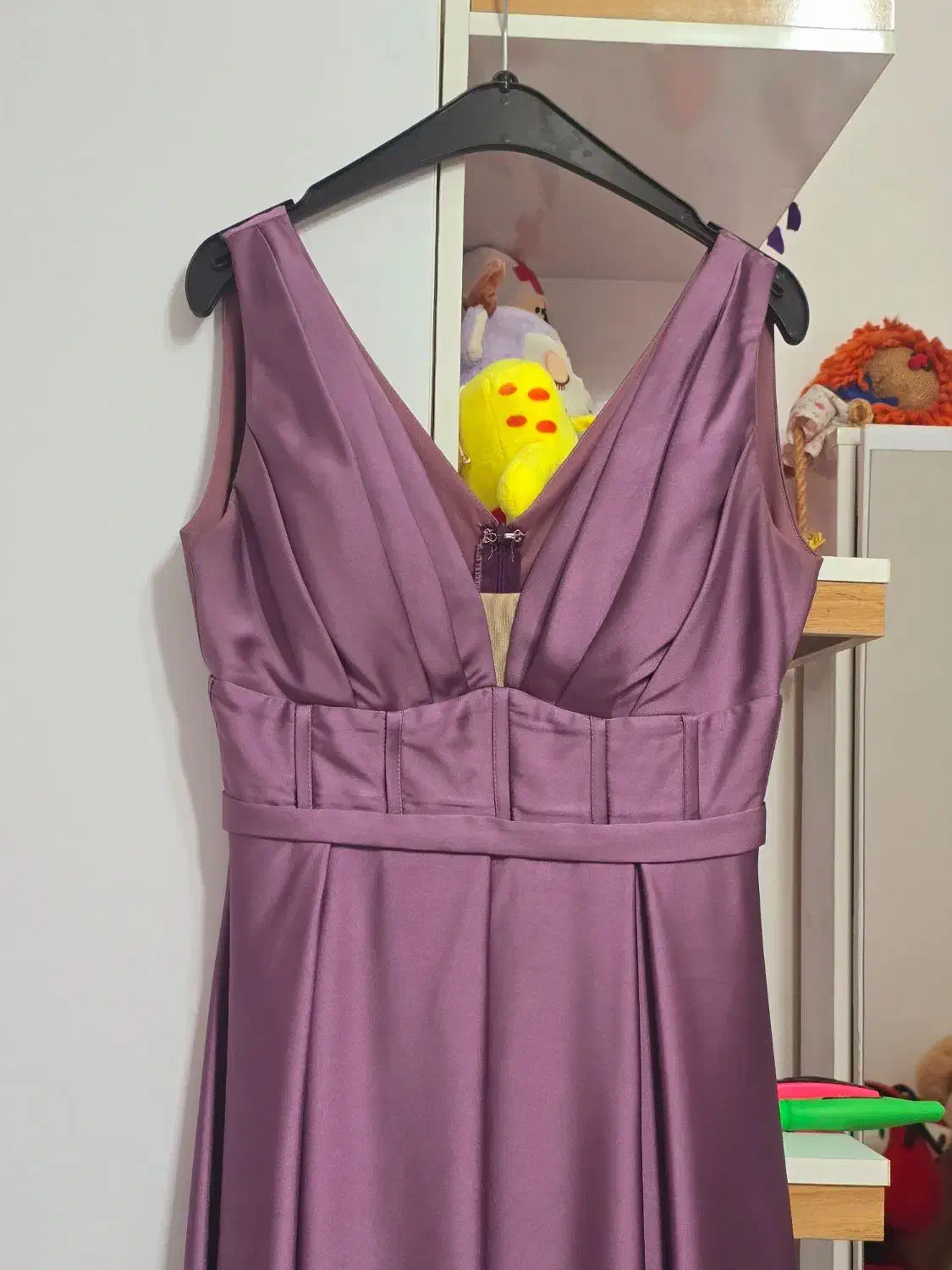 لباس مجلسی|لباس|رشت, استقامت ۲|دیوار