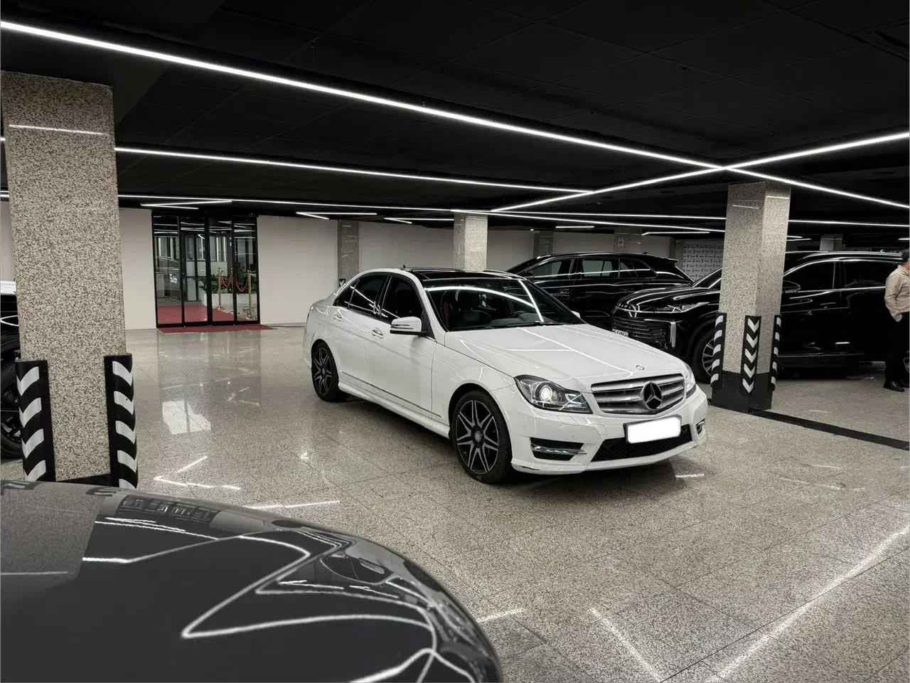 +c200 AMG مدل2014 بدون رنگ|خودرو سواری و وانت|تهران, ولنجک|دیوار