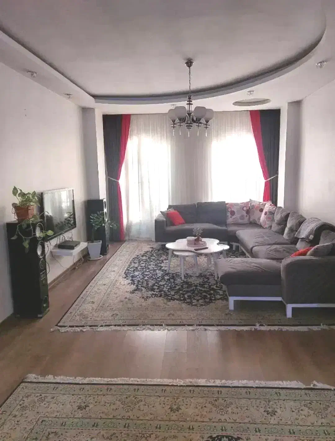 112 متر 2خواب/طبقه پنجم سالن پرده خور/اباذر مترو