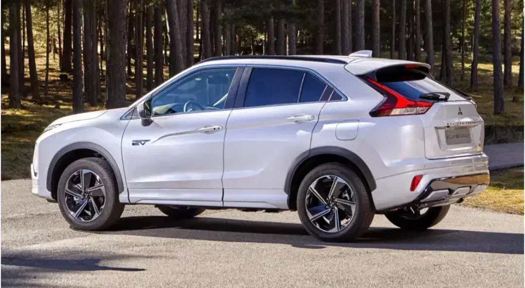 میتسوبیشی اکلیپس کراس|خودرو سواری و وانت|رشت, کاکتوس|دیوار