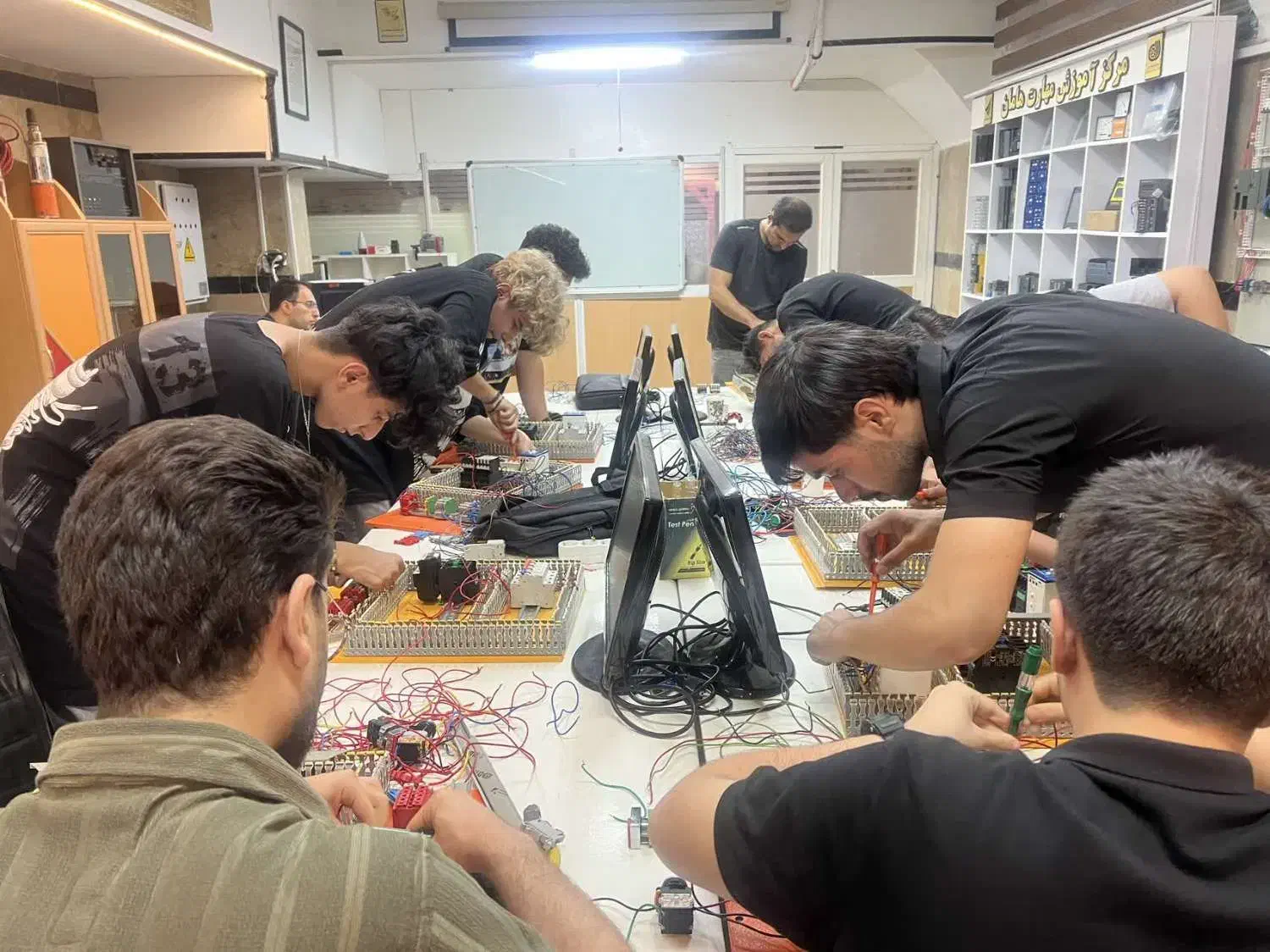 آموزش تخصصی برق و اتوماسیون صنعتی|خدمات آموزشی|همدان, |دیوار