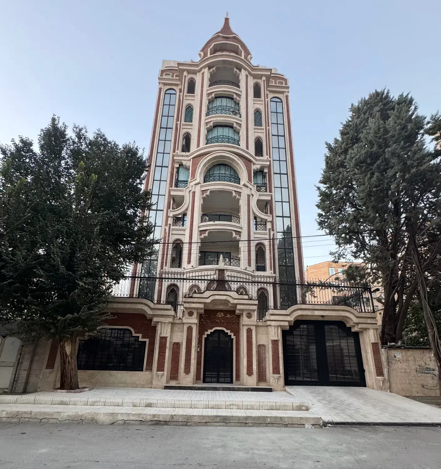 آپارتمان۱۷۰متری درمیدان نفت مناسب جهت سرمایه گذاری|فروش آپارتمان|کرمانشاه, |دیوار