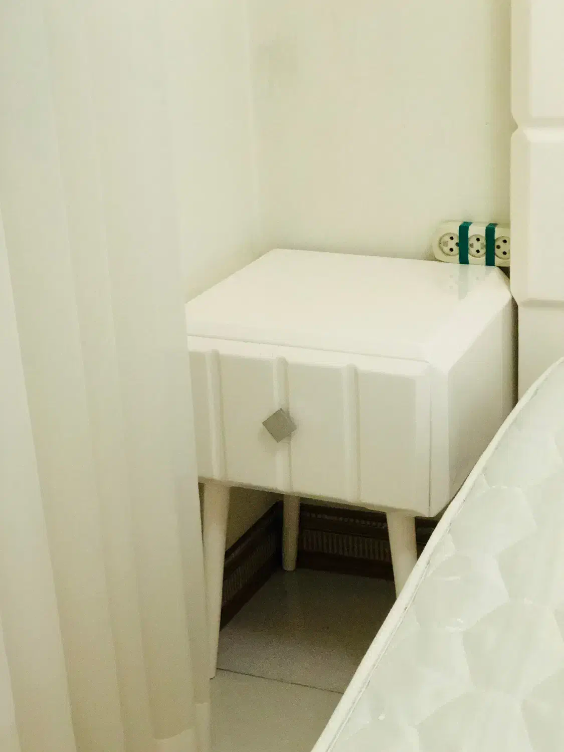 تخت خواب دو نفره بدون تشک|تخت و سرویس خواب|رشت, گلسار|دیوار