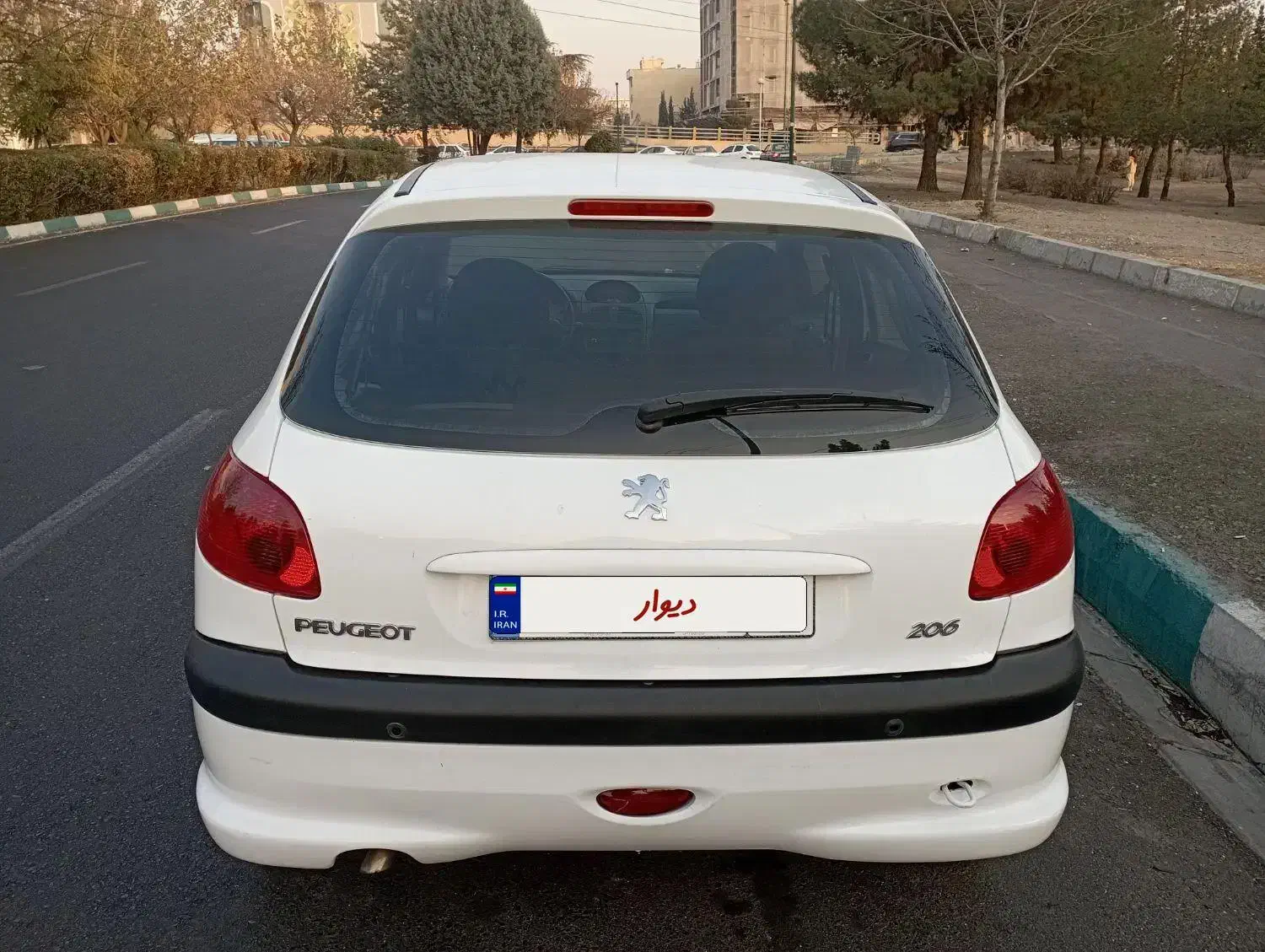 ۲۰۶بدون تصادف درجه یک|خودرو سواری و وانت|تهران, جنت‌آباد جنوبی|دیوار