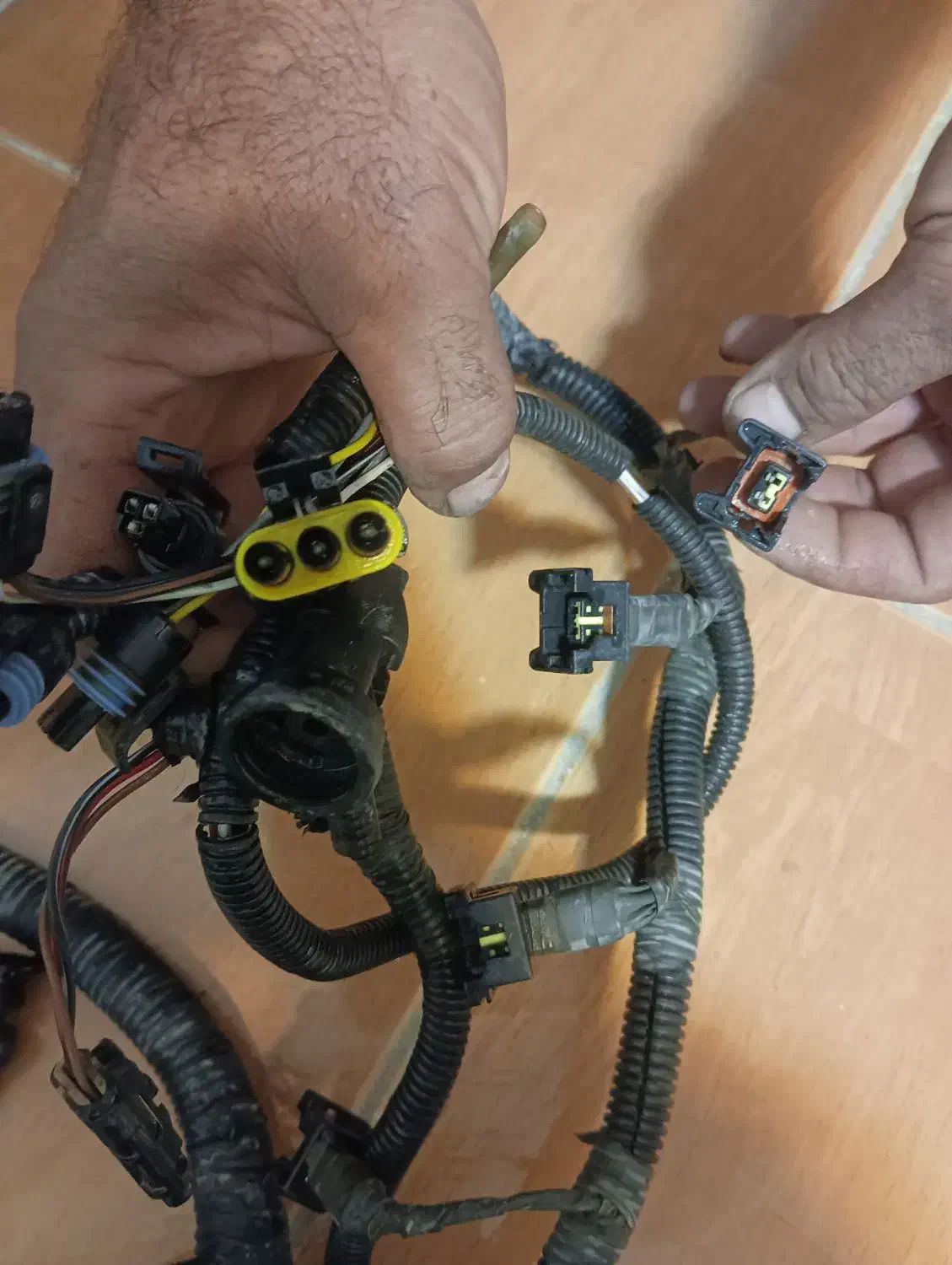 سیم کشی فابریک  دووسیلوو همراه وسایل|قطعات یدکی و لوازم جانبی|کرمان, |دیوار