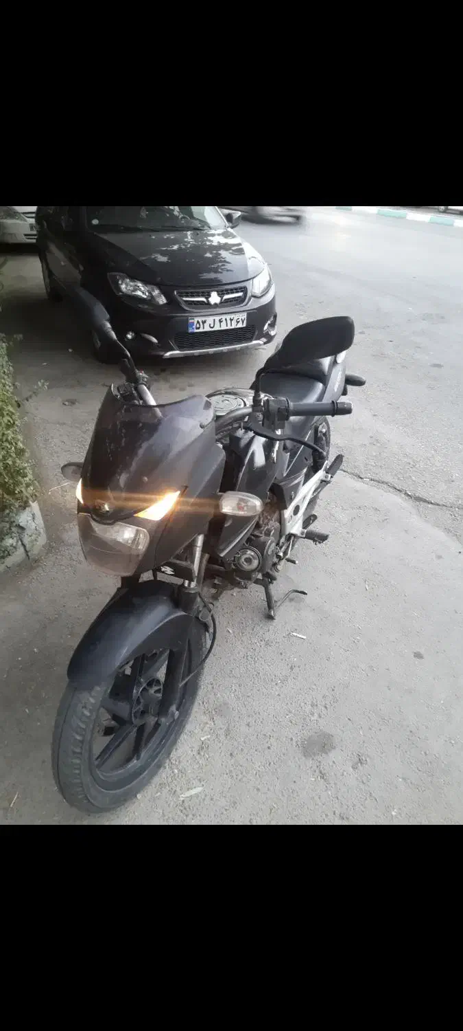 فروش موتور پالس مشکی ۲۰۰|موتورسیکلت|اصفهان, کردآباد|دیوار