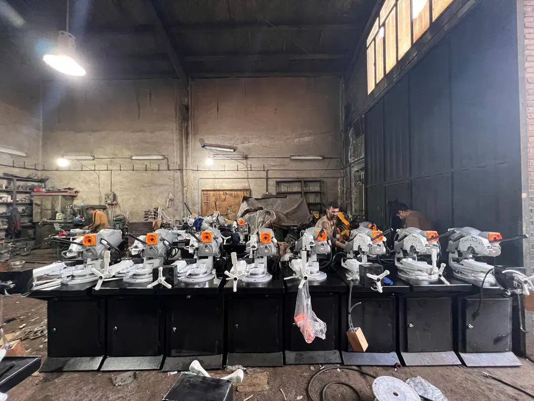 کارگر ساده سنگ کار چدن نیروی فنی تولید قلاویز کار|استخدام صنعتی، فنی، مهندسی|چهاردانگه (تهران), |دیوار