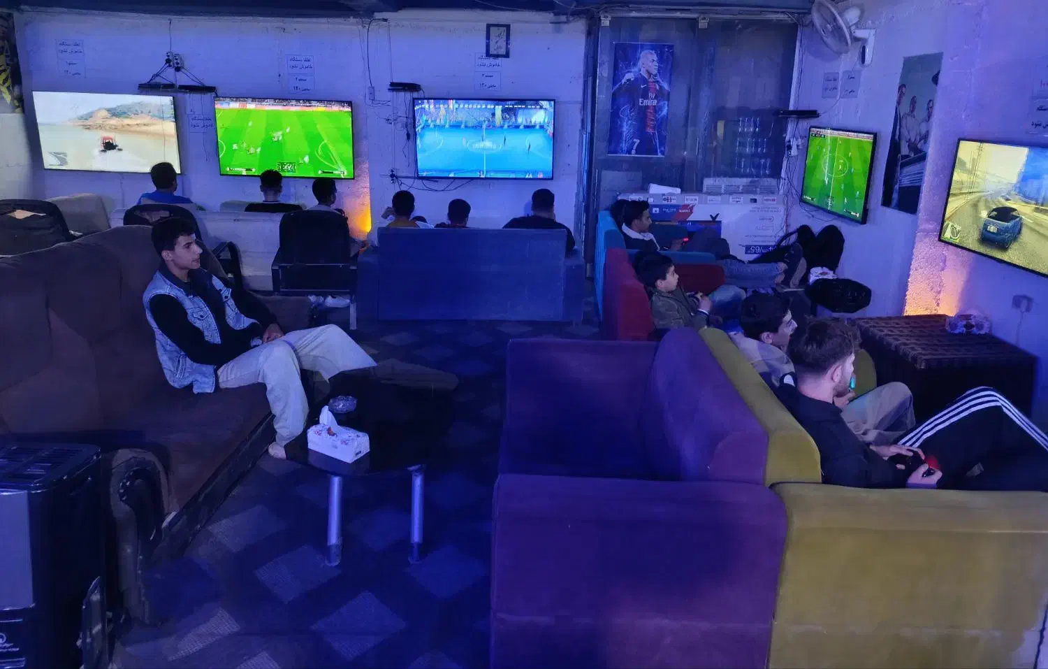 باشگاه بیلیارد و گیم کلاب شبانه روزی|کنسول، بازی ویدئویی و آنلاین|شیراز, شریف‌آباد|دیوار