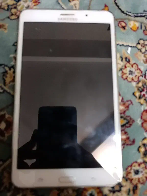 تبلت تب4|تبلت|کرج, بنیاد|دیوار