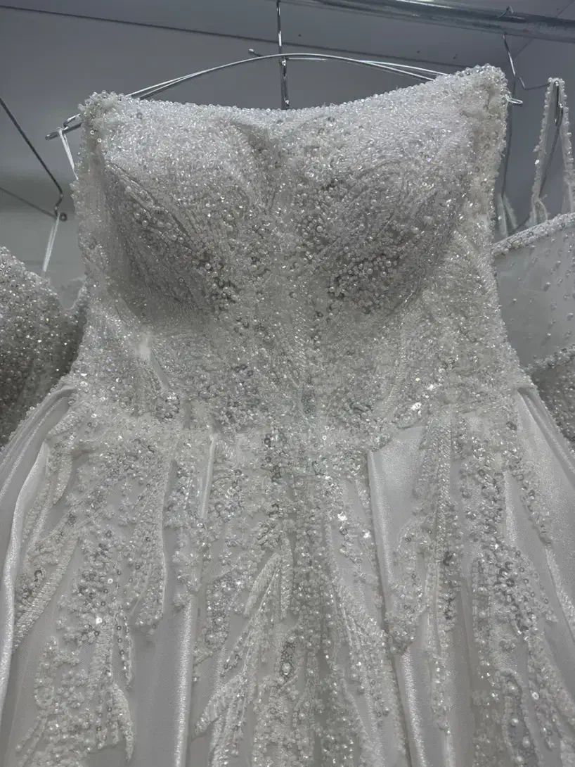 لباس عروس در حد نو دکلته دو بندی دامن ساتن شاین|لباس|شیراز, قصرالدشت|دیوار