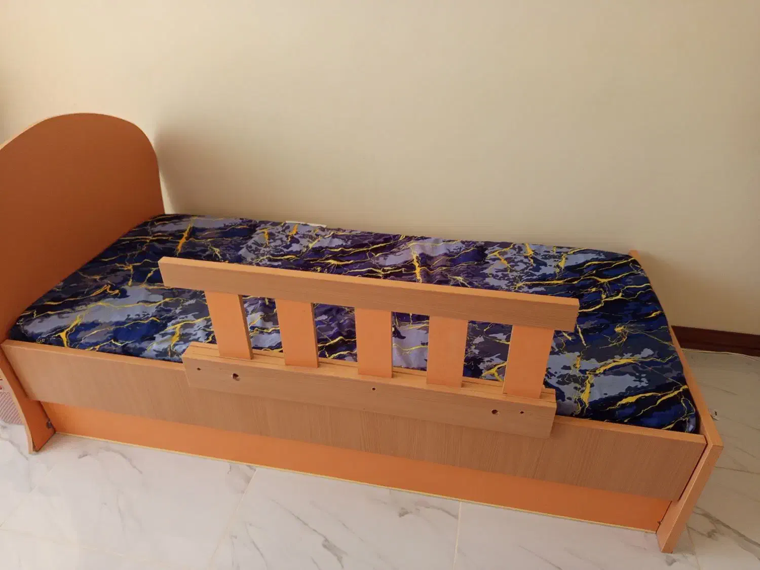 تختخواب|تخت و صندلی بچه|کرمانشاه, |دیوار