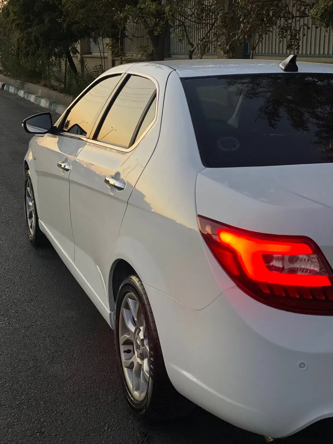 دنا پلاس اتومات توربو 1402|خودرو سواری و وانت|کرج, شهرک جهان‌نما|دیوار