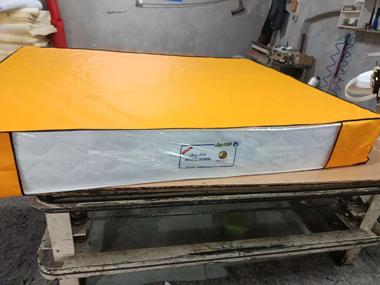 طرح تعویض تشک کهنه بانو، تشک رویال وبرند آریا|تشک تختخواب|قم, جاده معدن|دیوار