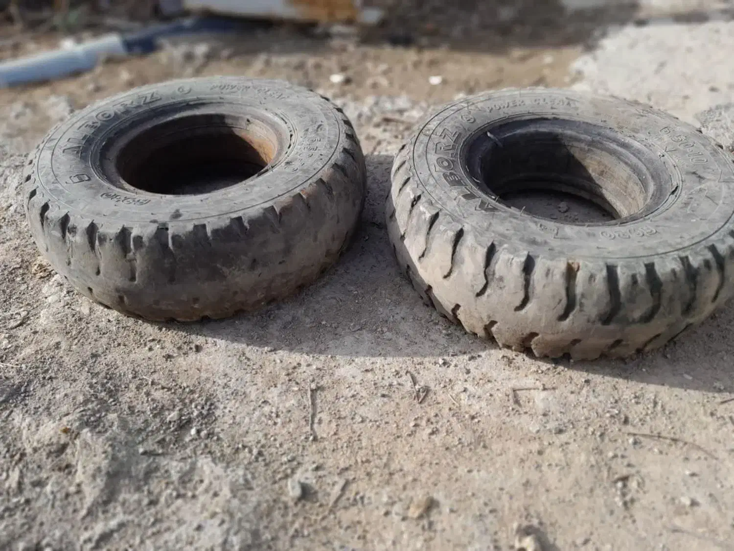 لاستیک لیفتراک|قطعات یدکی و لوازم جانبی|مشهد, آبادگران|دیوار