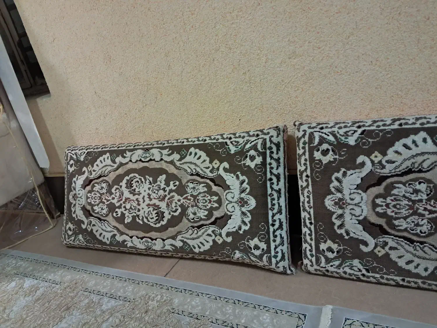 پشتی نونو|حراج|سبزوار, قاضی زاد|دیوار