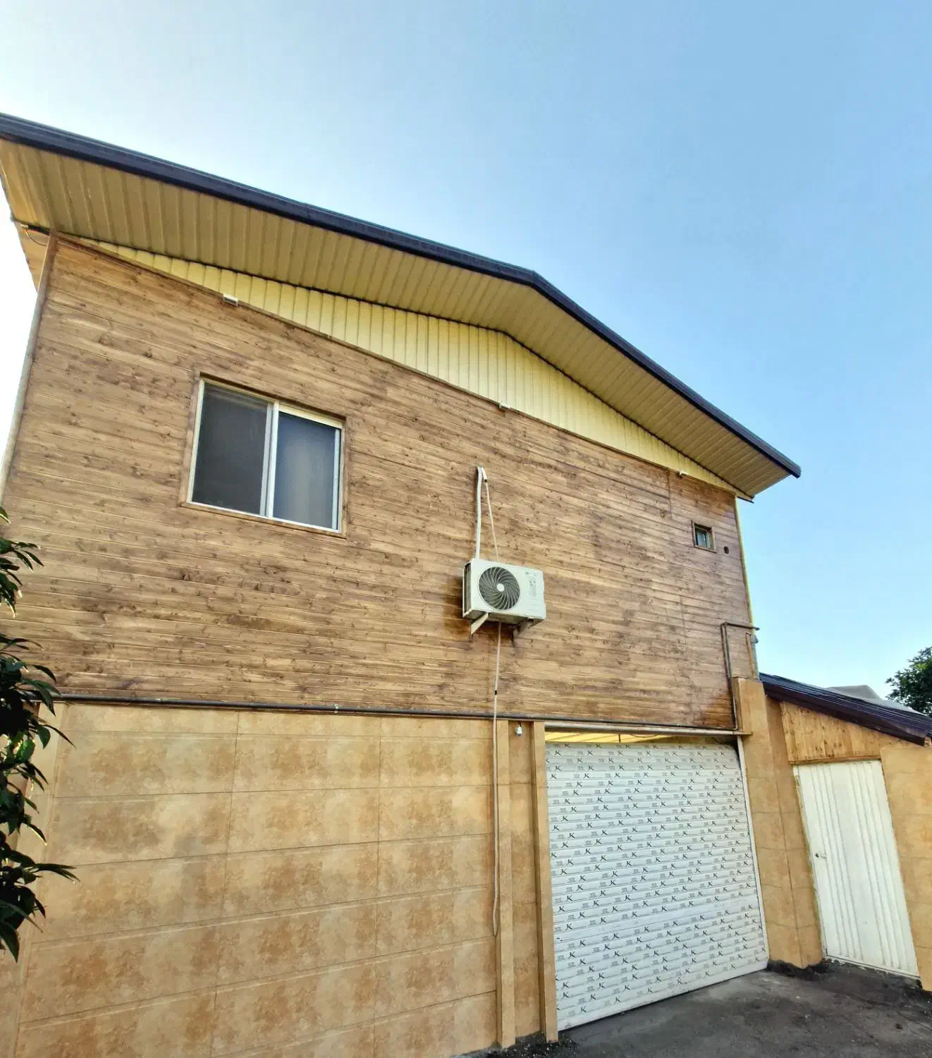 کلبه چوبی ماه ثنا|اجارهٔ کوتاهمدت ویلا و باغ|بابل, |دیوار