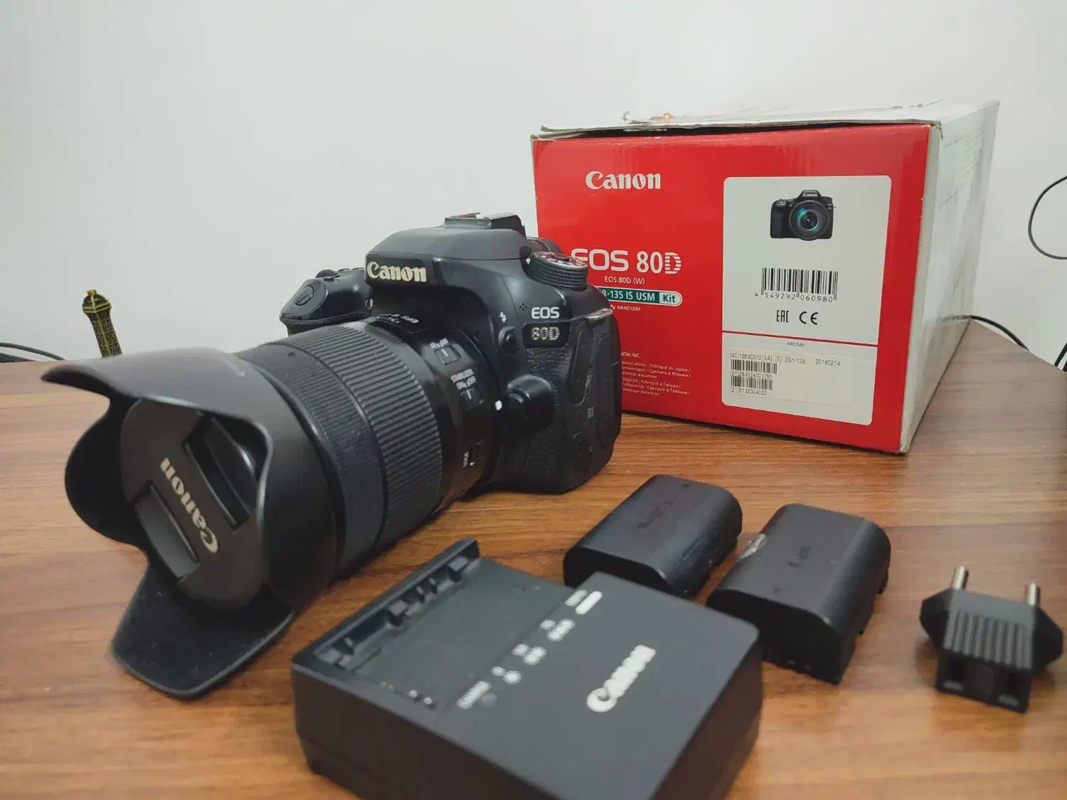 دوربین کانن (80d (canon با لنز 18.135|دوربین عکاسی و فیلم‌برداری|قم, بنیاد|دیوار