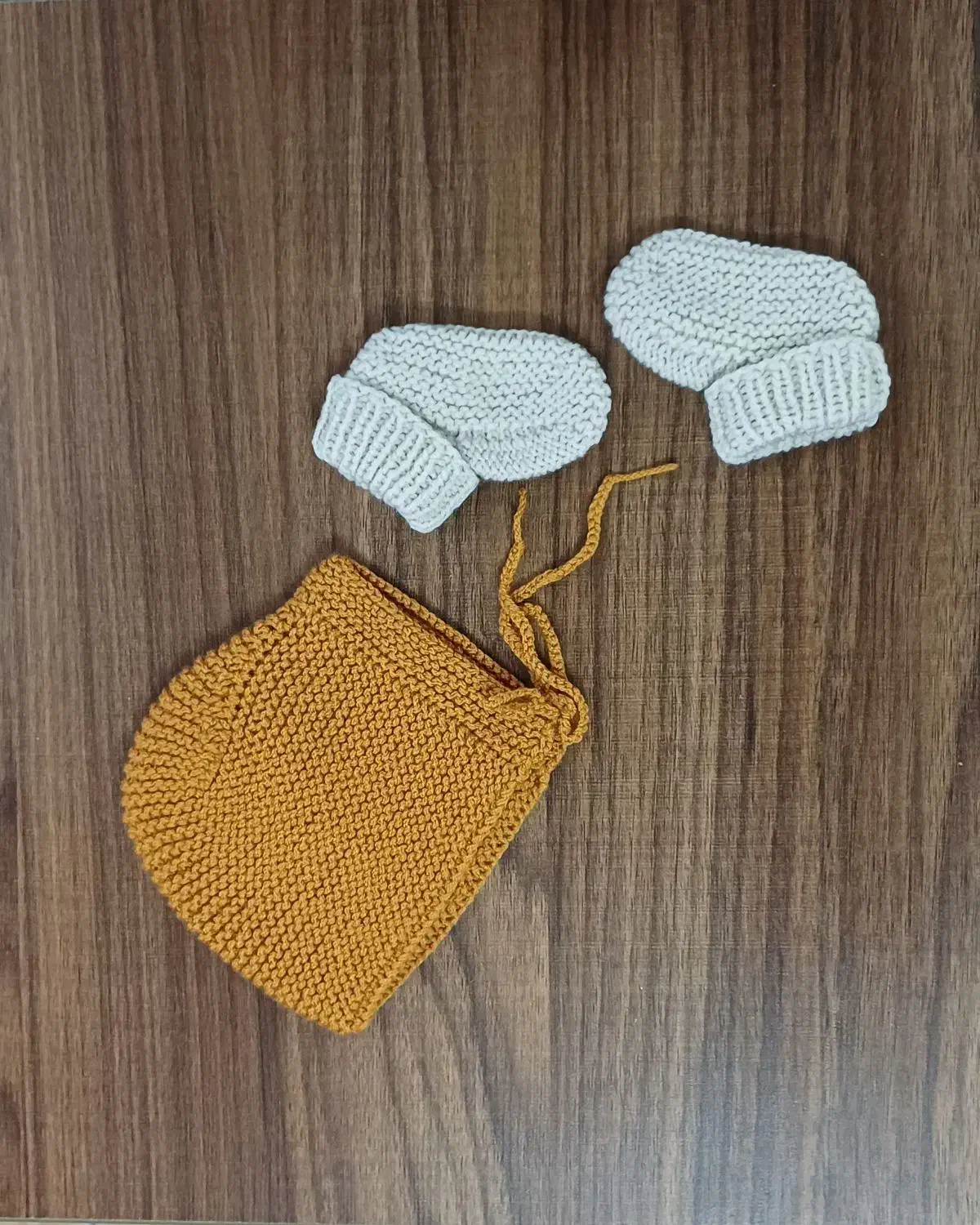 کلاه و پاپوش نوزادی بافتنی|کفش و لباس بچه|اراک, |دیوار