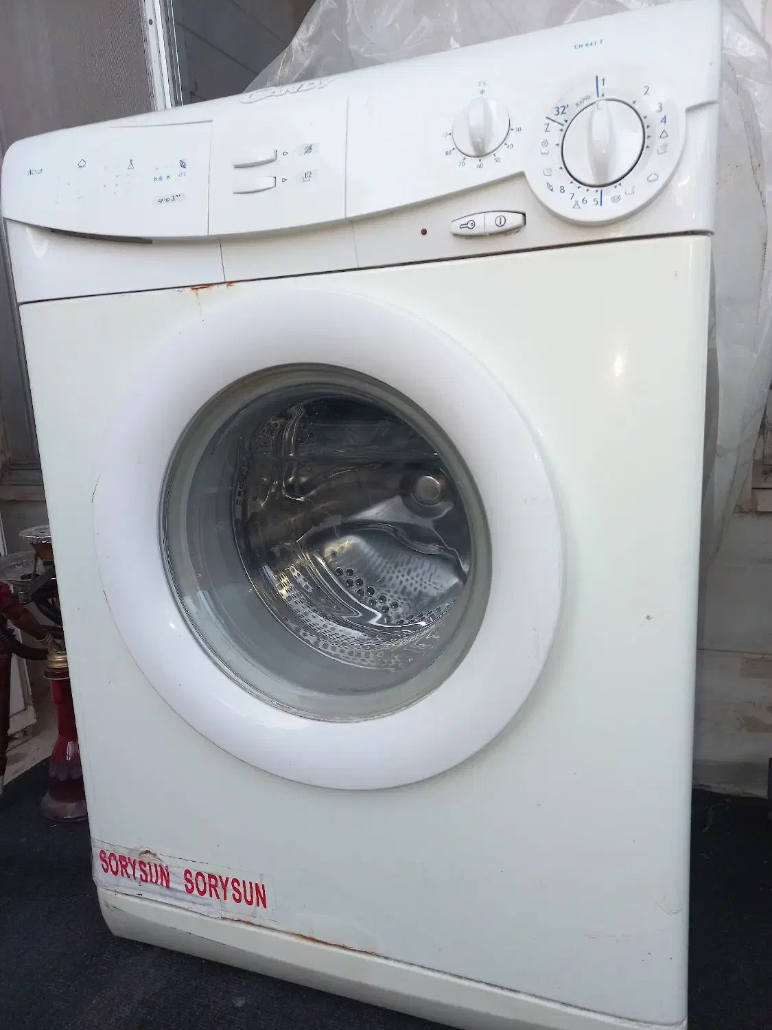 لباس شویی کندی|ماشین لباسشویی و خشک‌کن لباس|میانه, |دیوار