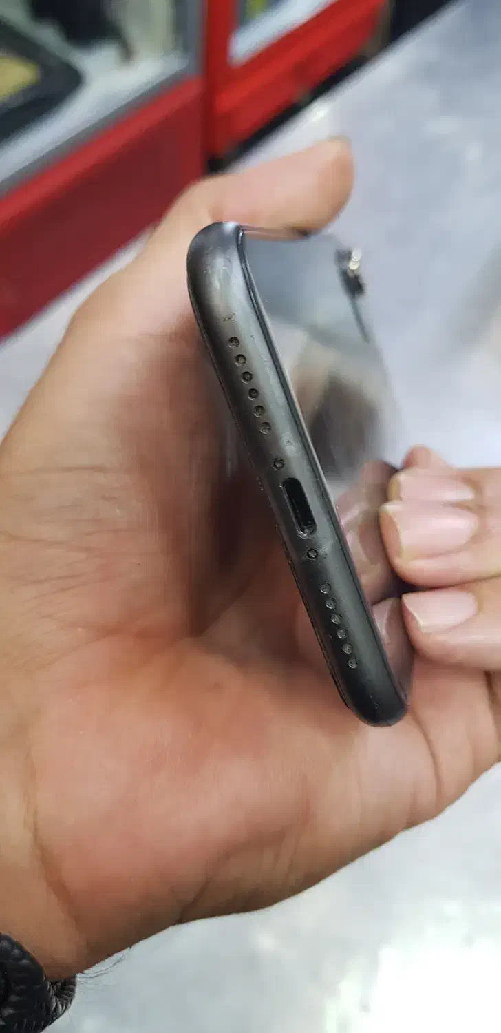 ایفون ۱۱ نرمال۲۵۶g|موبایل|تهران, دکتر هوشیار|دیوار