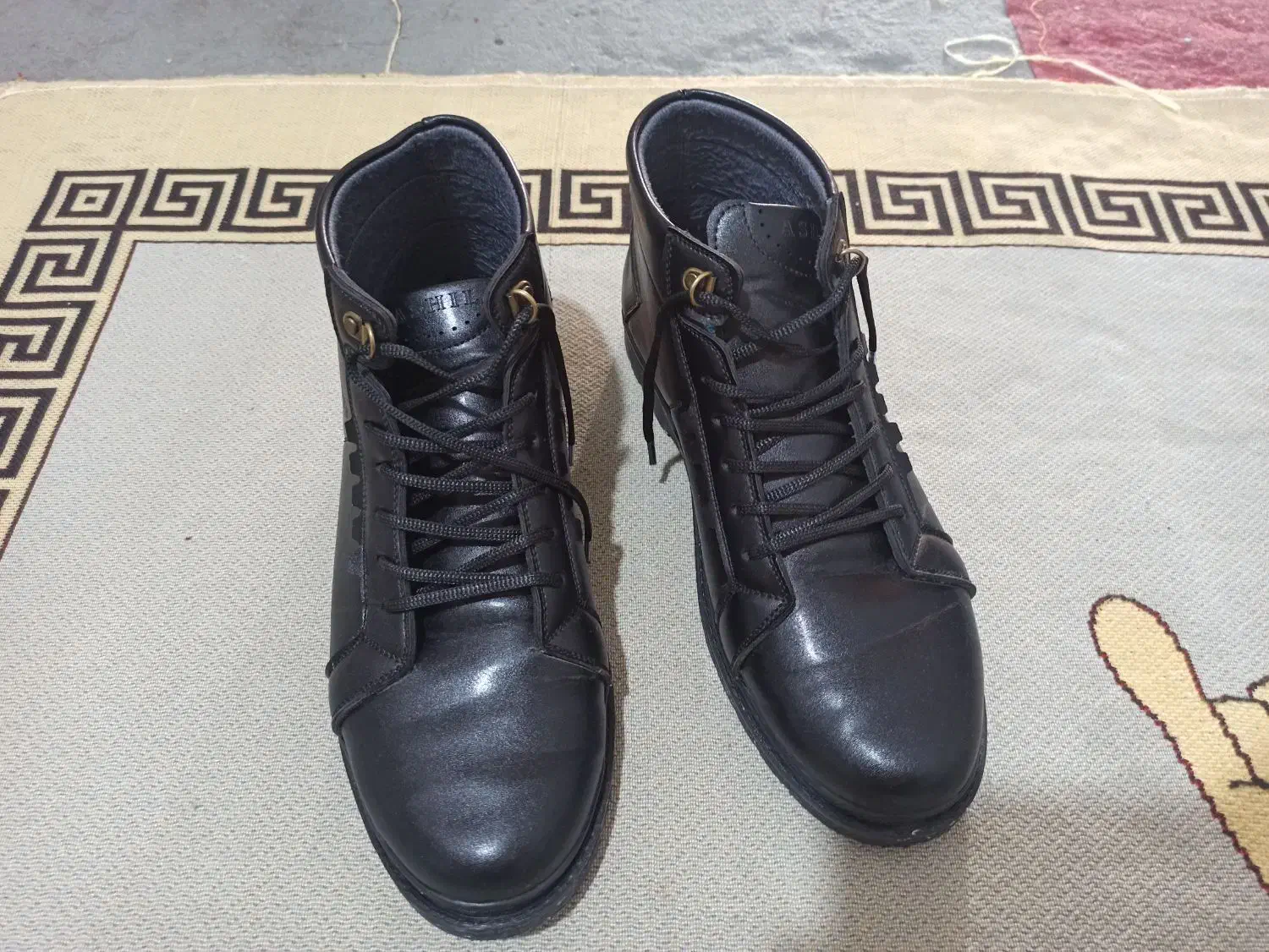 فروش نیم بوت مردانه چرم|کیف، کفش، کمربند|شیراز, دباغ خانه|دیوار