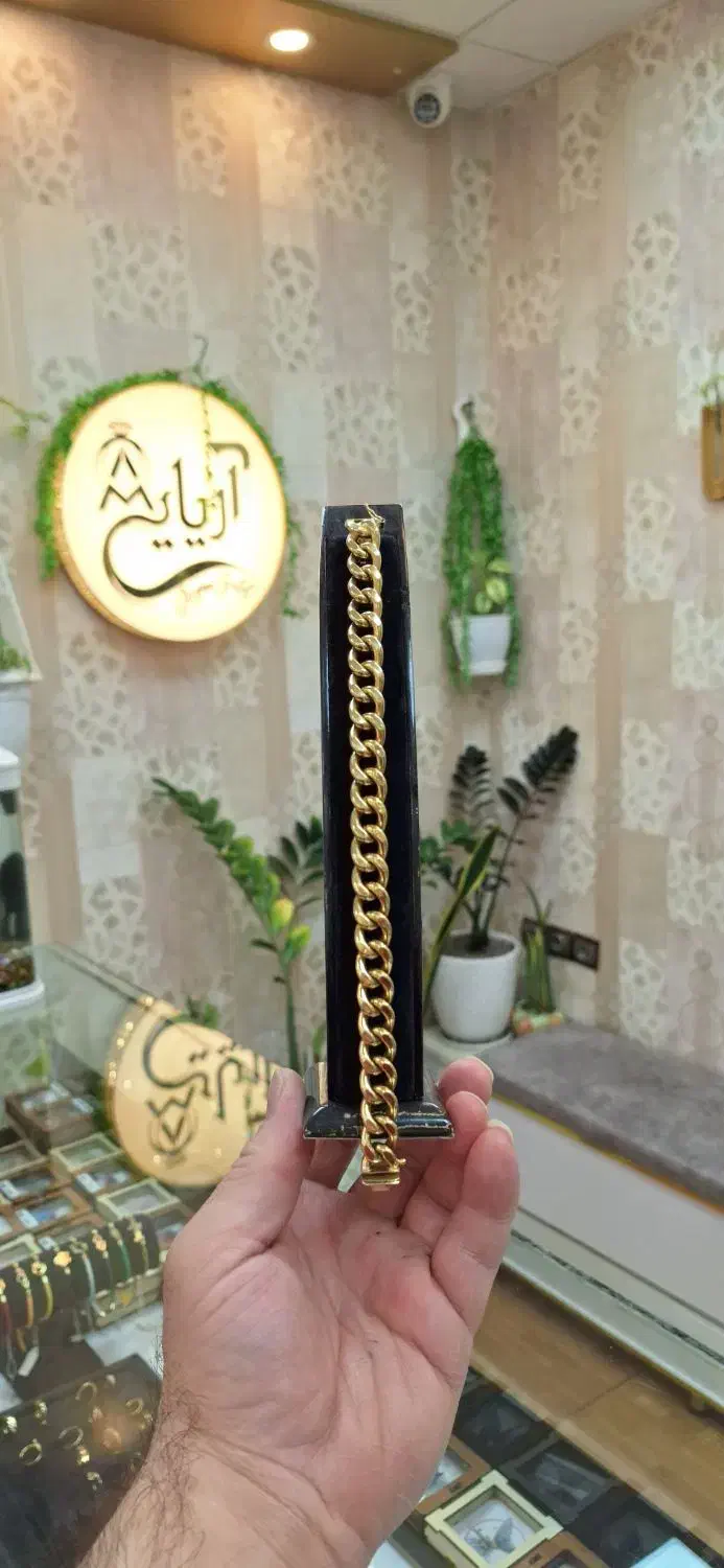 دستبند کارتیه بزرگ بدون اجرت ومالیات فقط با ۴ درصد|جواهرات|رشت, فلسطین|دیوار