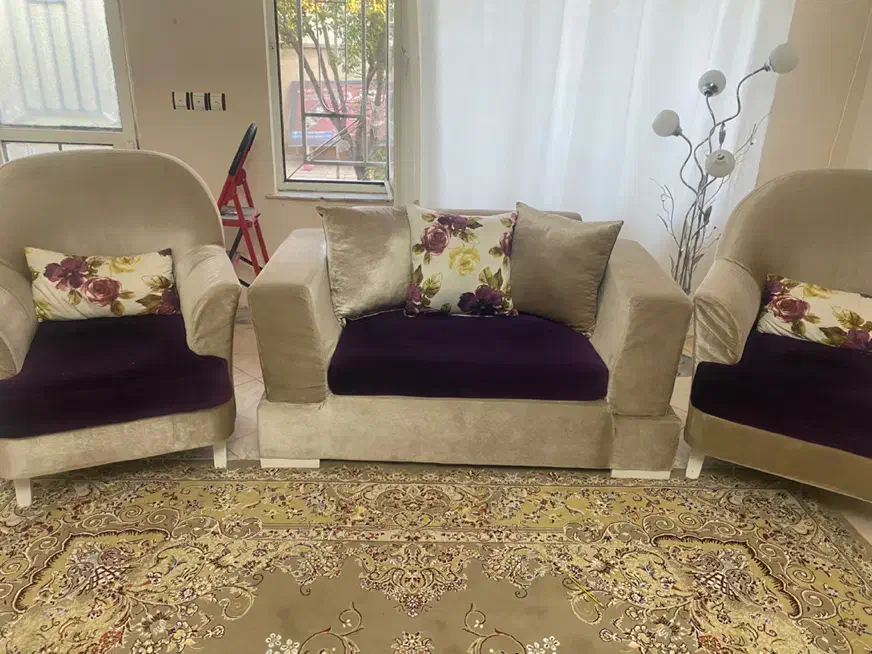 مبل راحتی نیم ست|مبلمان خانگی و میز عسلی|گلبهار, شهر جدید گلبهار|دیوار