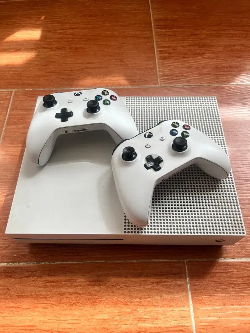 Xbox one s 1T|کنسول، بازی ویدئویی و آنلاین|کرمان, |دیوار